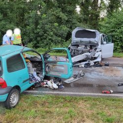 Schwerer Verkehrsunfall, Pkw-Fahrer tödlich verletzt